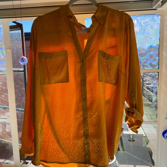 Candies Cheetah Button Down Top - Picture 6 of 8